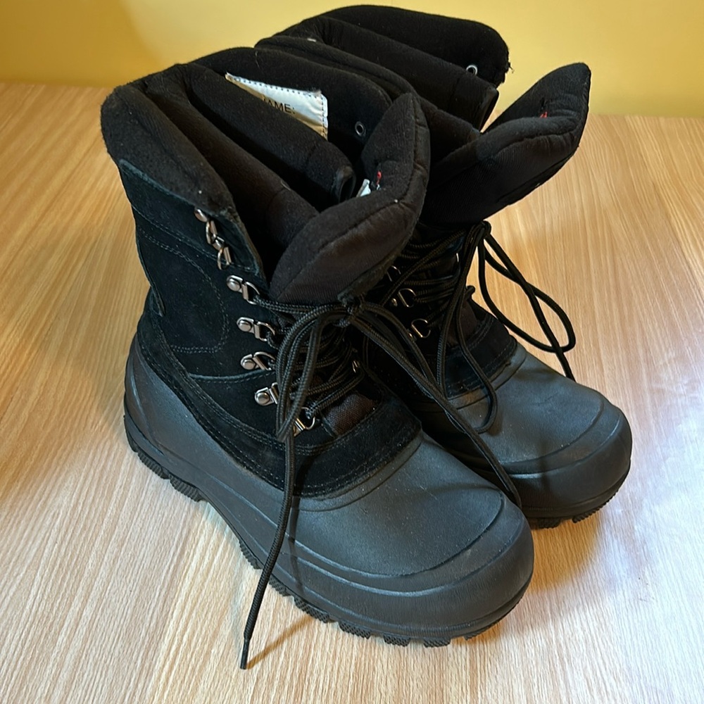 Northeast Outfitters insulated boots